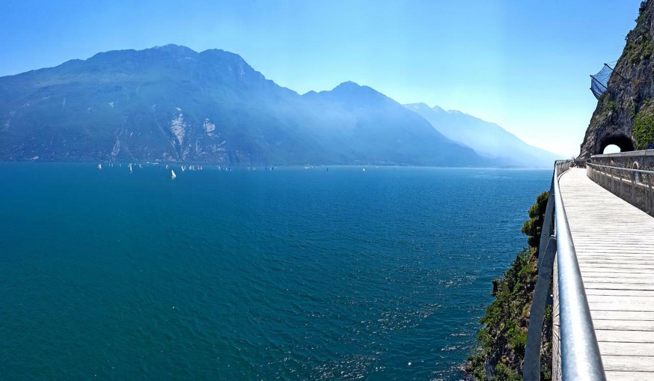 Casa Nonno Sergio Lake View By Gardadomusmea トレモージネ エクステリア 写真